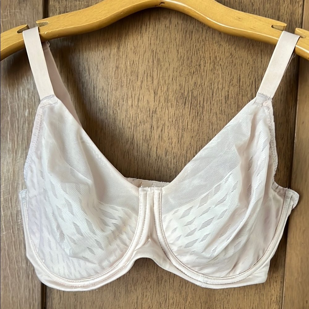 Wacoal Elevated Allure Cream Underwire Bra